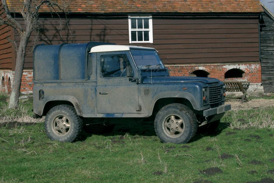  Land Rover Defender 2006 года  (фото 38 из 227)